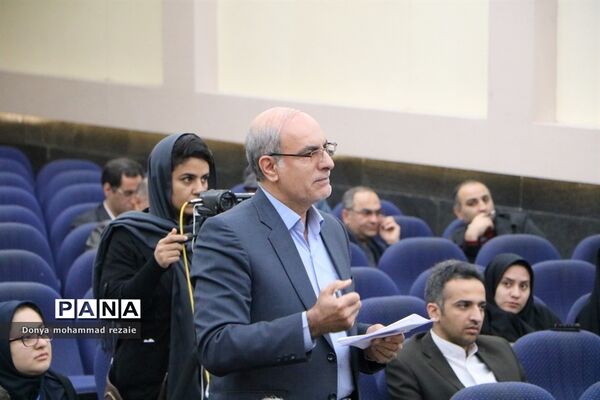 کارگاه تخصصی روسا و کارشناسان ادارات مراقبت در برابر آسیب‌های اجتماعی سراسر کشور در بوشهر