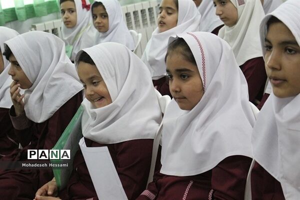 مراسم نمادین روز جهانی خاک دبستان یونس فاطمی
