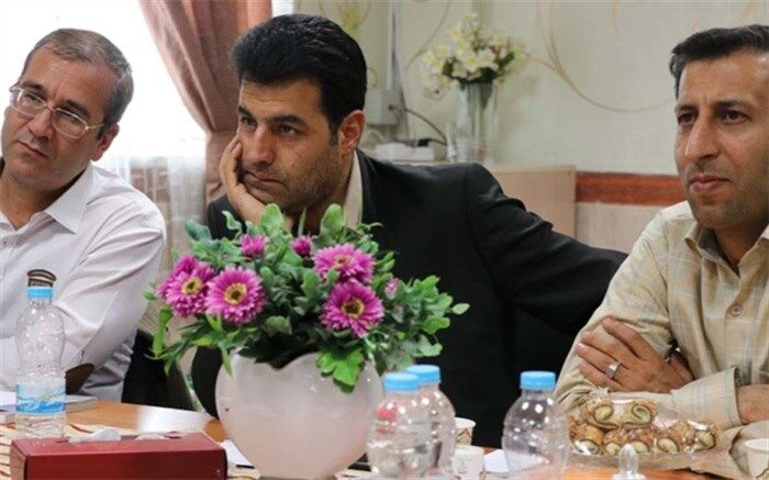 نشست صمیمانه مدیرآموزش و پرورش ناحیه دو شهر ری با مدیران ابتدایی