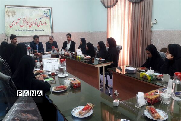 برگزاری انتخابات مجمع مشاورین شورای دانش‌آموزی شهرستان اشکذر