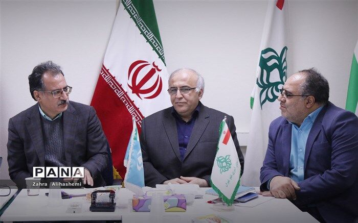 باستانی: پایگاه تغذیه ای مورد وثوق است که سلامت دانش‌آموزان را تهدید نکند