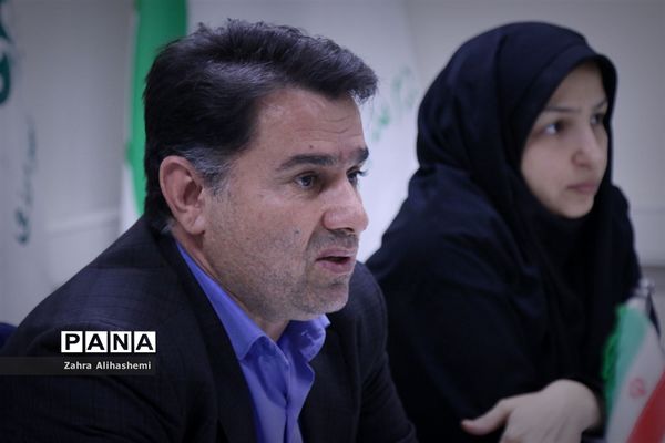 جلسه هم‌اندیشی ارزیابان پایگاه های تغذیه سالم مدارس شهر تهران