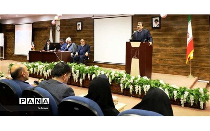 فولادوند:  گفتگو حلقه ی مفقوده جامعه امروزی است