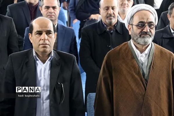 نشست مشترک معاون وزیر با معلمان دریزد