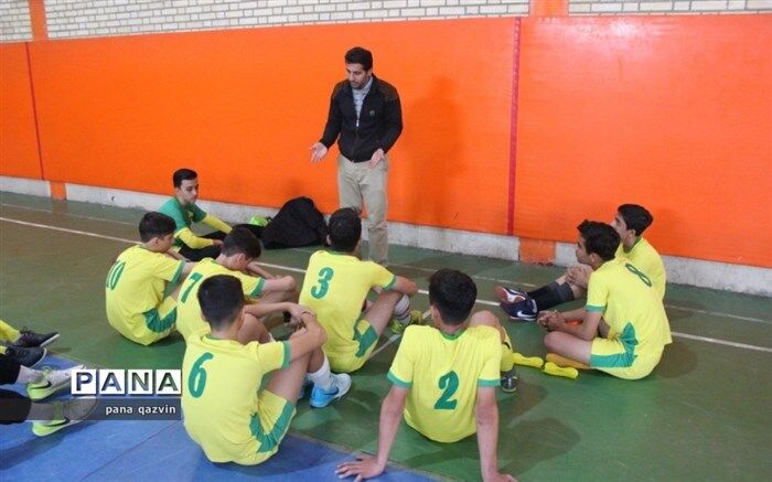 مسابقات فوتسال گرامیداشت شهدای دانش آموز قزوین برگزار شد
