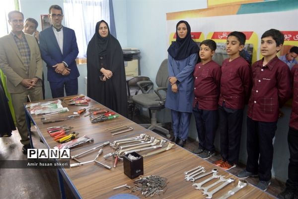 بازدید مسئولان آموزش و پرورش از دبستان شهید ماهینی بوشهر