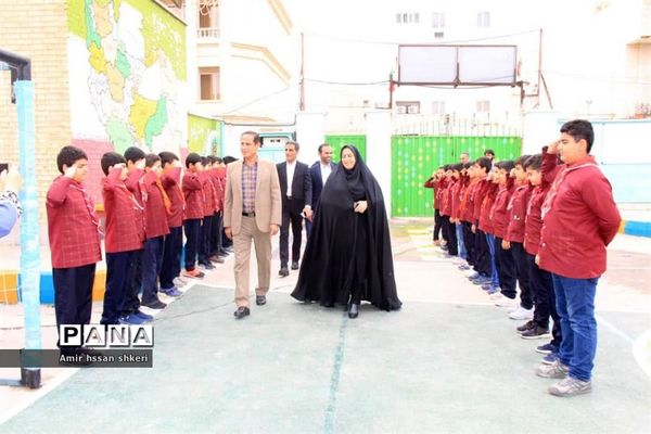 بازدید مسئولان آموزش و پرورش از دبستان شهید ماهینی بوشهر