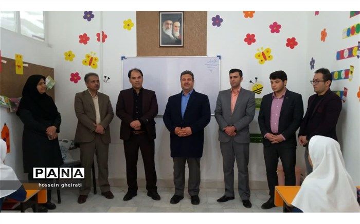 دیدار فرماندار و معاون آموزش ابتدایی آموزش و پرورش خواف با مدیر و پرسنل دبستان غیر دولتی غزل معرفت