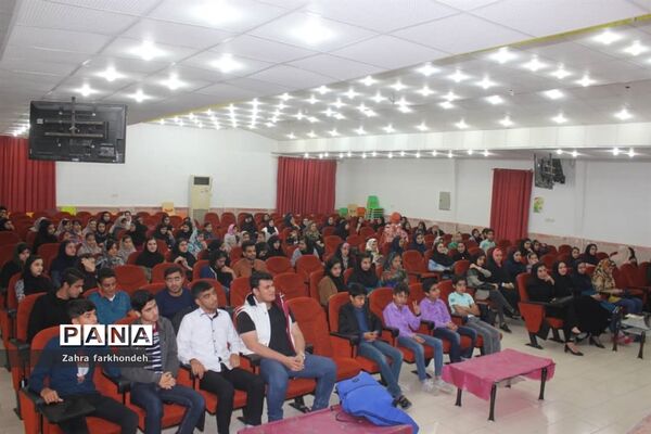 اختتامیه دوره  آموزشی زنگ سخن و فن بیان در شهرستان دشتستان