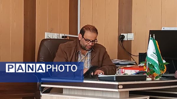 اولین جلسه  شورای دانش‌آموزی دبیرستان شاهد ابوذر غفاری 