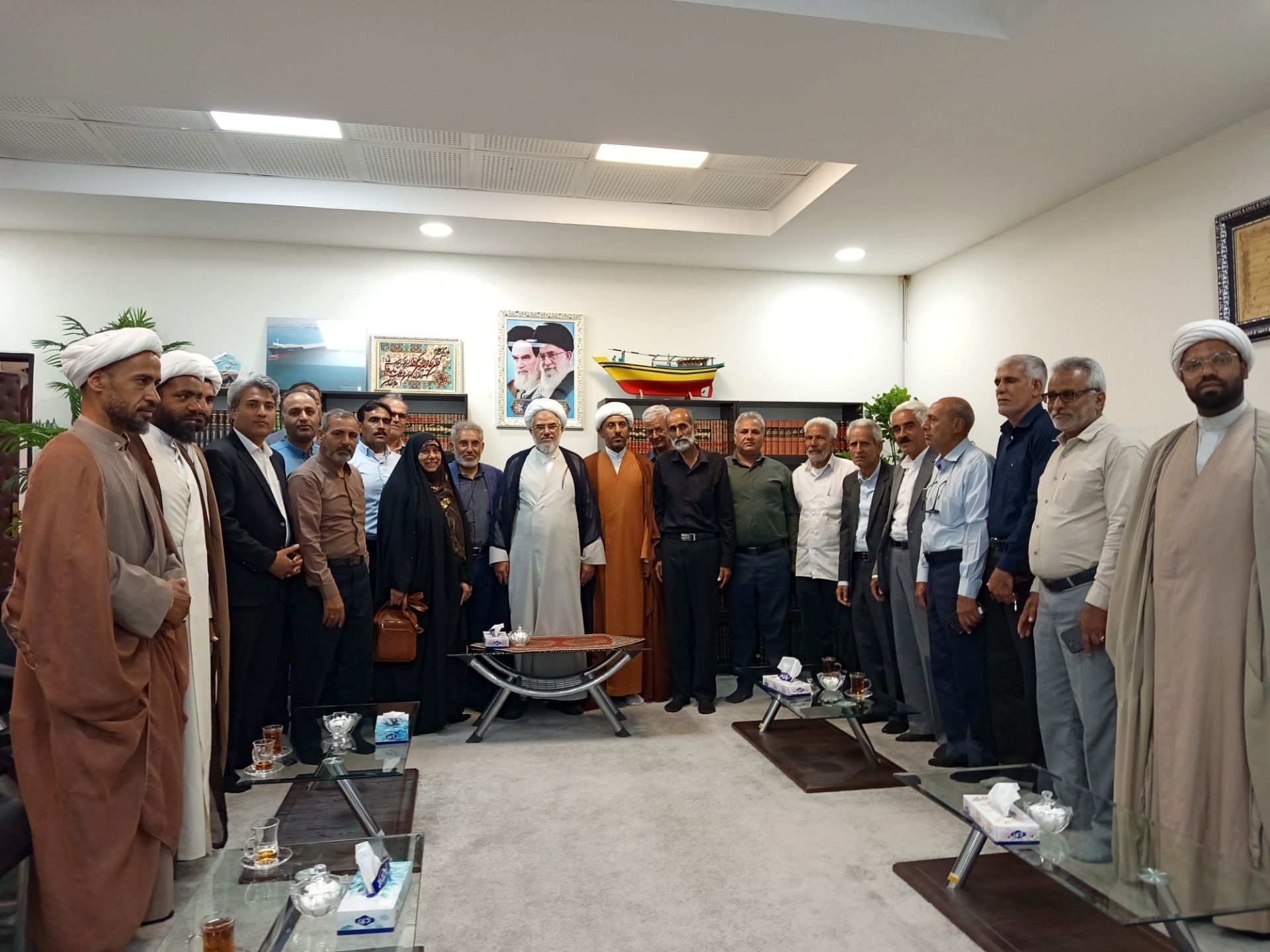 مسئولین و نمایندگان مردمی برای رفع مشکلات بخش احمدی، گرد هم آمدند