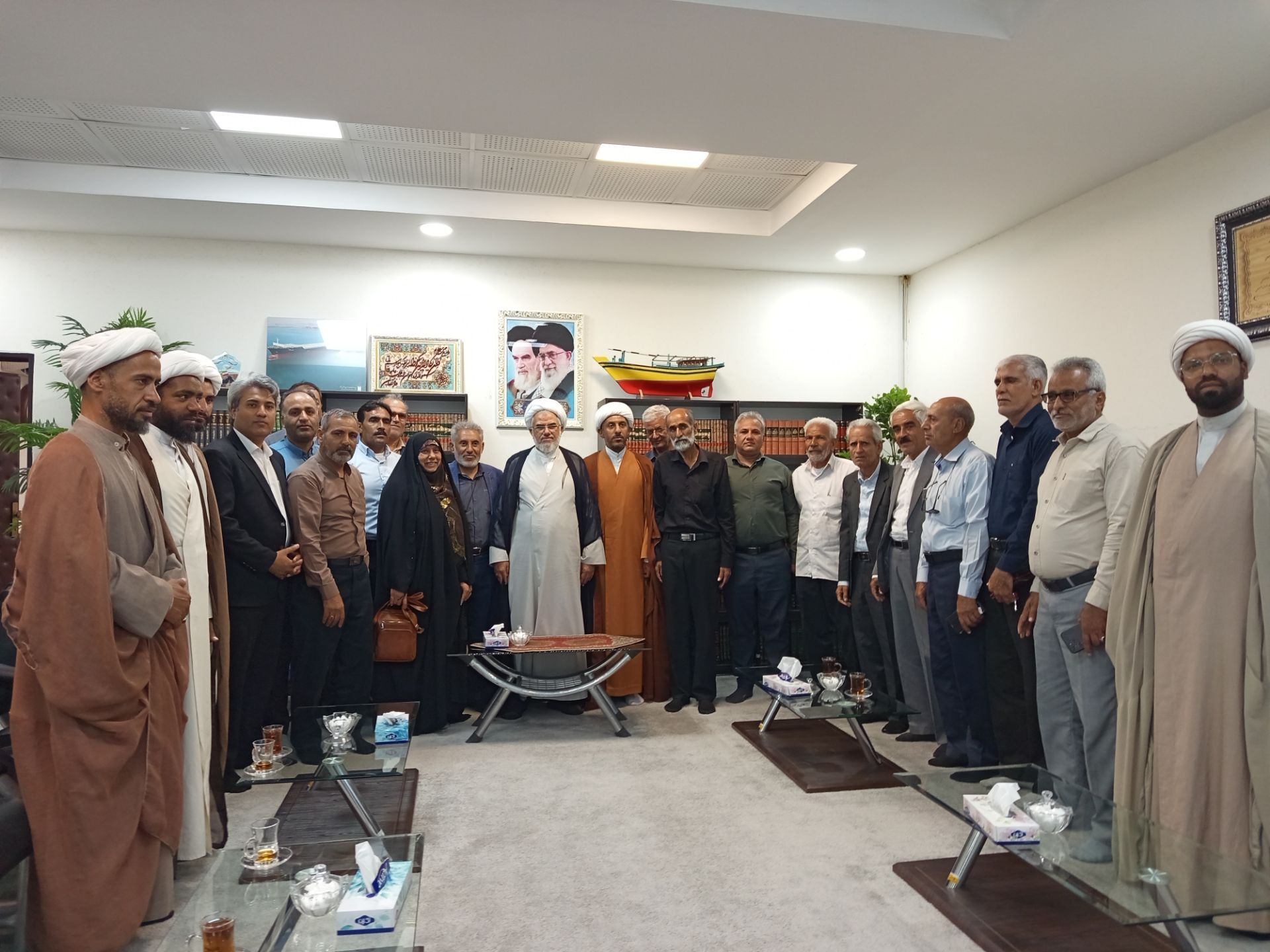 مسئولین و نمایندگان مردمی برای رفع مشکلات بخش احمدی، گرد هم آمدند