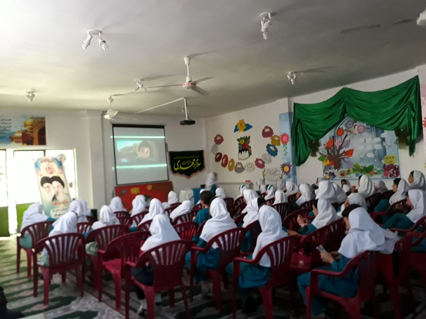 اکران آثار جشنواره فیلم و عکس مدرسه در گلوگاه 