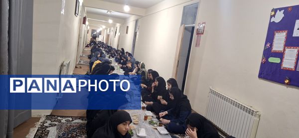برپایی سفره افطاری در خوابگاه فضیلت فاروج