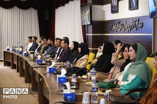 تجلیل از دانش‌آموزان ورزشکار و قهرمان آذربایجان شرقی