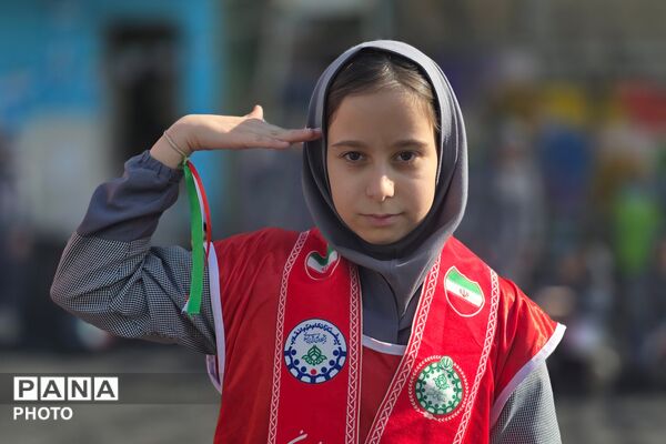 افتتاح جشنواره جابر ابن حیان در دبستان کوثر بهارستان‌دو