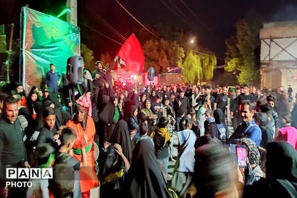 مراسم شام غریبان سالار شهیدان  در حسینیه شهدای شهر بار