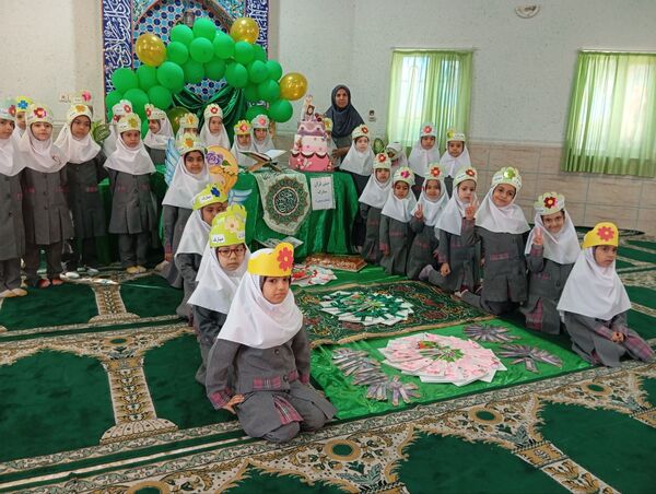 جشن قرآن در دبستان دخترانه نرجس یک 