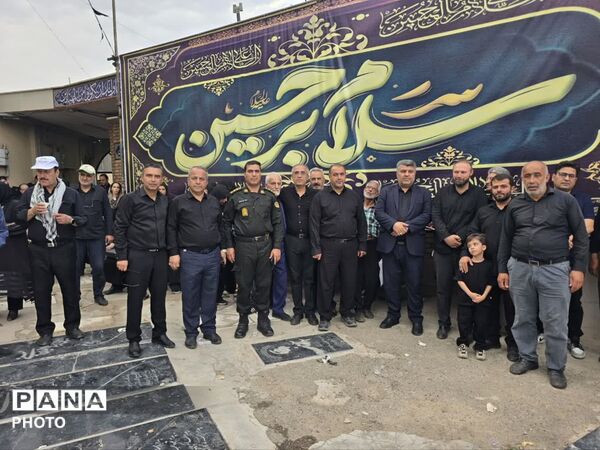 طنین نماز ظهر عاشورا در ساوجبلاغ