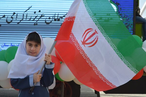 زیر پرچم ایران