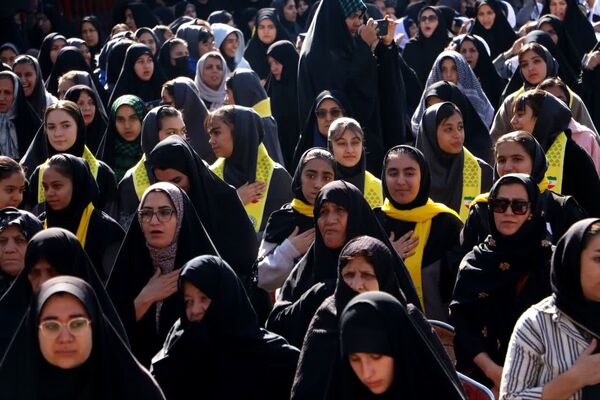 راهپیمایی با شکوه ۱۳ آبان ماه در شهرستان آباده