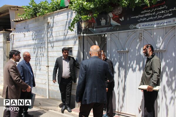 تکریم مقام ایثار فرهنگیان در دیدار با پدر شهید قاسمی