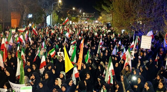اجتماع مردم نیشابور برای اعلام انزجار علیه اسرائیل و آمریکای جنایتکار