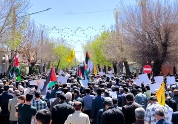 غریو بانگ بیداری اسلامی مردم آباده در روز قدس