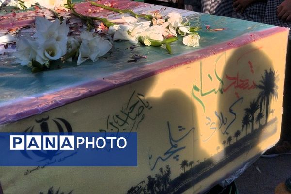 تجدید میثاق نسل نوجوان با آرمان‌های شهدا در مراسم تشییع شهید گمنام ورامین