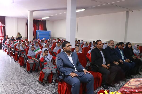جشن عاطفه‌ها در آموزشگاه حاج محمد علی تقی پور