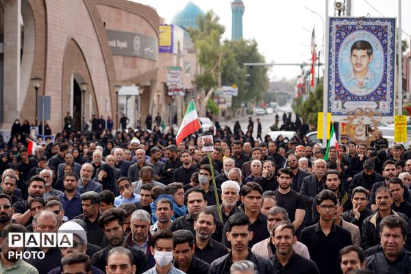 تجمع مردم غیور و ولایتمدار بم در سوگ شهادت رهبر انقلاب