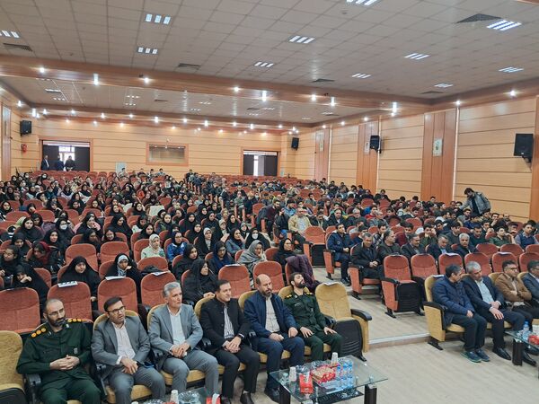 آیین تجلیل از رتبه‌ برتر‌های ناحیه۲