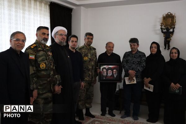 بزرگداشت شهید امیر علی الوندی در یادواره خانگی خادمین شهدای غریب اسارت 