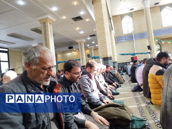 حضور پر شور مردم غیور ملارد در نماز جمعه و راهپیمایی جشن پیروزی و نصر الهی 