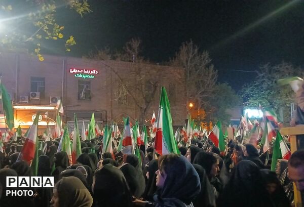 حماسه‌ حضور در زیر باران