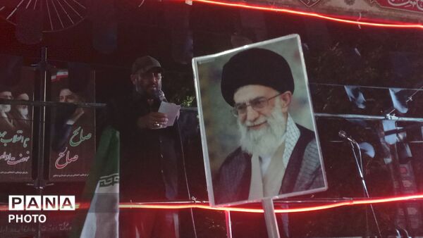 سدی از ایمان؛ بازگوییِ، شکوهِ اجتماعات شبانه در حسینیه امام خمینی(ره)