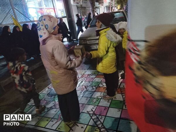 دهه نودی ها صحنه اجتماعات را زیباتر کردند
