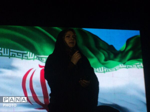 استمرار مردم کرمان در میدان 