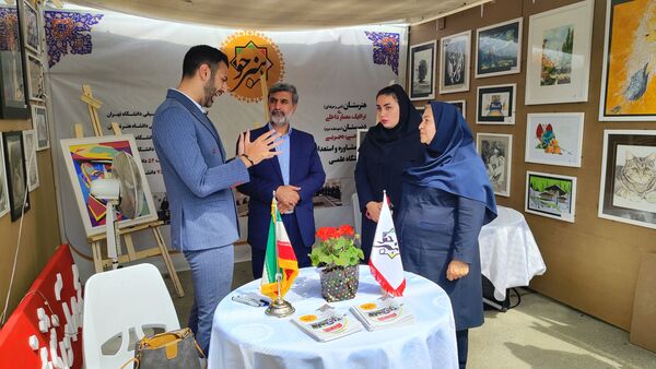 سومین نمایشگاه توانمندی‌های هنرجویان هنرستان منطقه ۲