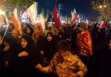 حضور دهه‌نودی‌ها در چهل و یکمین شب از اجتماعات مردم غیور کرج