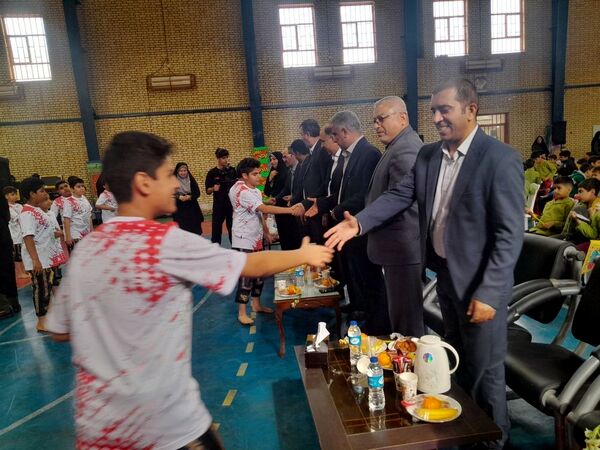 جشن گلریزان در دبستان شهدای بسیج بوشهر