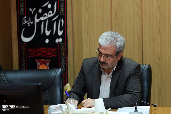 نشست هم اندیشی وزیر آموزش و پرورش با منتخبی از معلمان مدارس