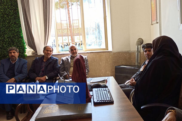  جشن نیمه شعبان در دبیرستان شاهد ام‌ابیها آباده