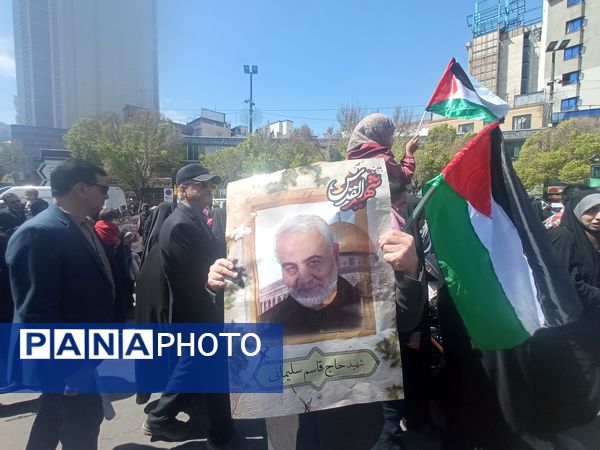 حضور پرشور مشهدی‌ها در راهپیمایی روز قدس؛ فریاد حمایت از فلسطین