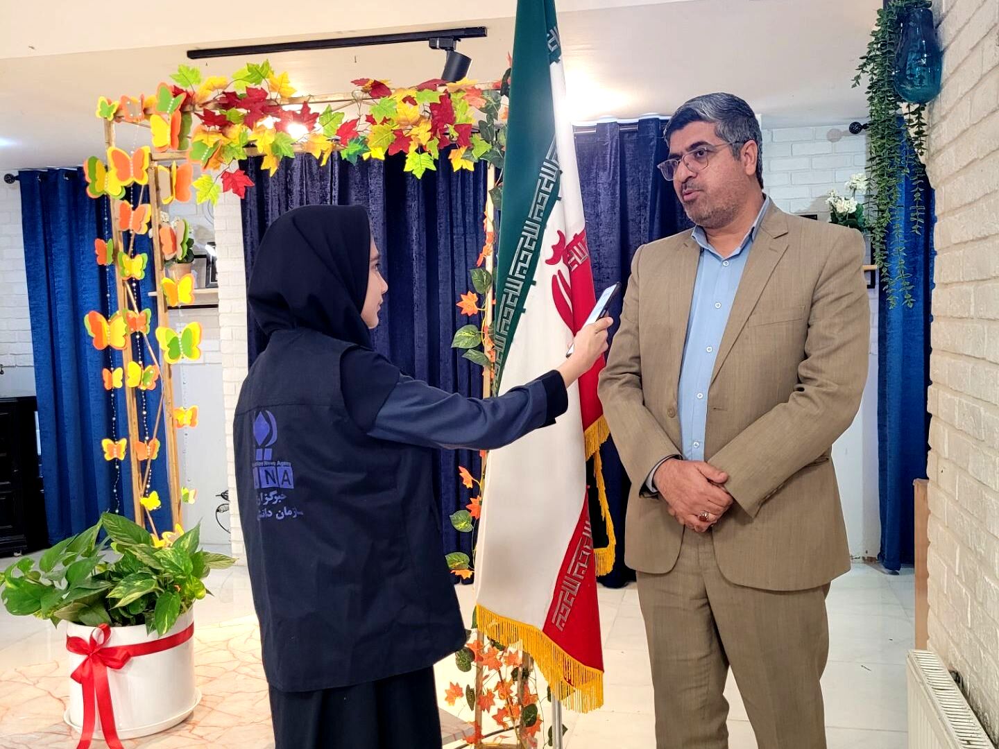 اولین گردهمایی توانمندسازی مدارس ناحیه سه با محوریت هفته بهداشت روان برگزار شد