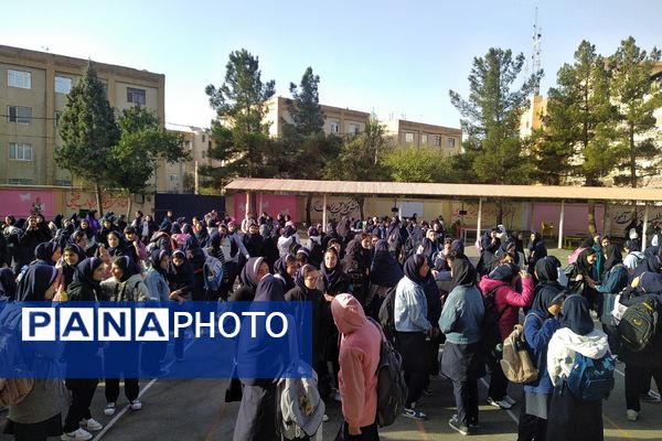 زنگ مهر و مقاومت در دبیرستان استعدادهای درخشان فرزانگان شهریار 