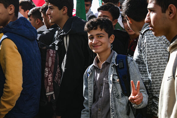 حضور پرشور دانش آموزان زنجانی در راهپیمایی ۱۳ آبان