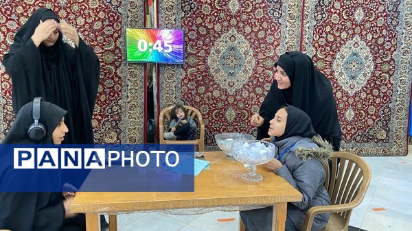 بازدید دانش آموزان دبیرستان دخترانه امید از آرامگاه شهید مدرس