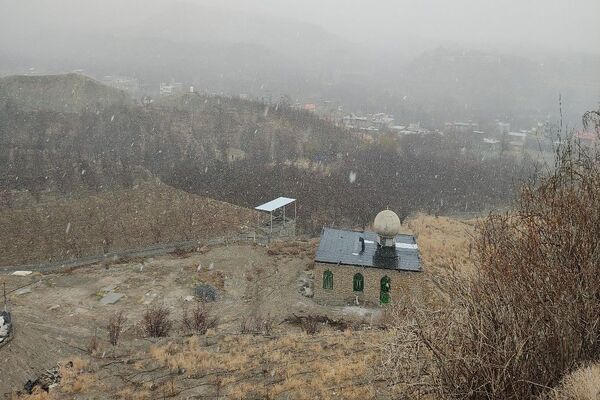 شروع اولین بارش برف زمستانی در بهمن ماه ۱۴۰۳ در شهر زیبای با‌ر