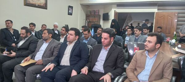 بازدید میدانی دادستان انتظامی قضات در کوهدشت و دیدار با کارکنان و خانواده شهدا